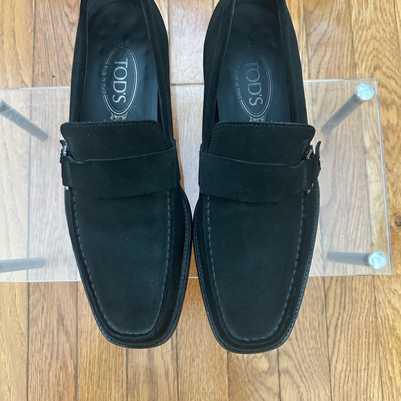 Tod’s Black Suede Loafer with Sleek Side Buckle Size 8 main image 10